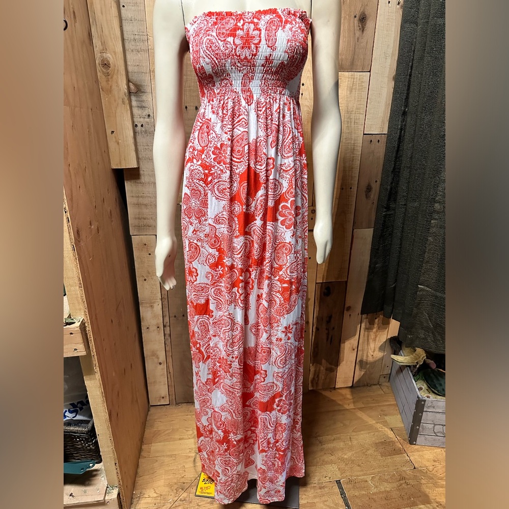 Light weight shorted bust maxi dress